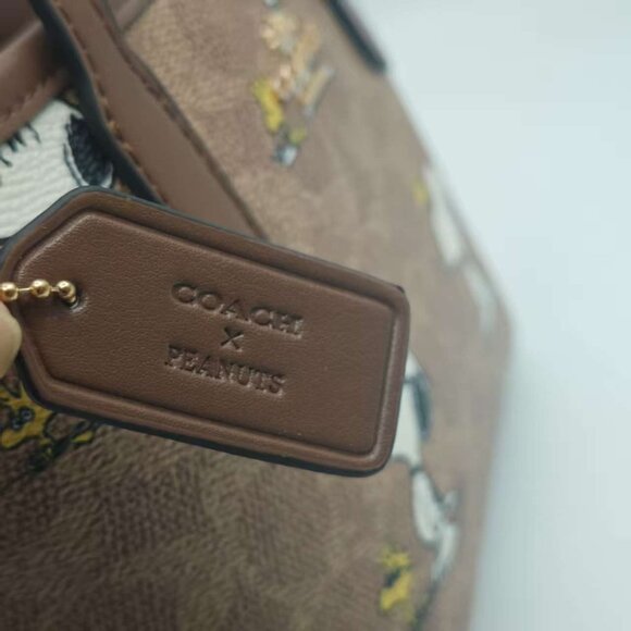 Coach Snoopy Character Pattern Satchel - Picture 6 of 6